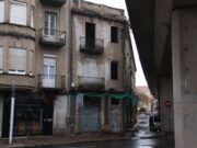 Comença l’enderrocament de l’edifici abandonat de Tomàs Mieres de Girona que generava queixes veïnals