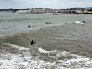 La llevantada ja deixa registres superiors als 70 litres a l’Empordà i onades de quatre metres a la Costa Brava